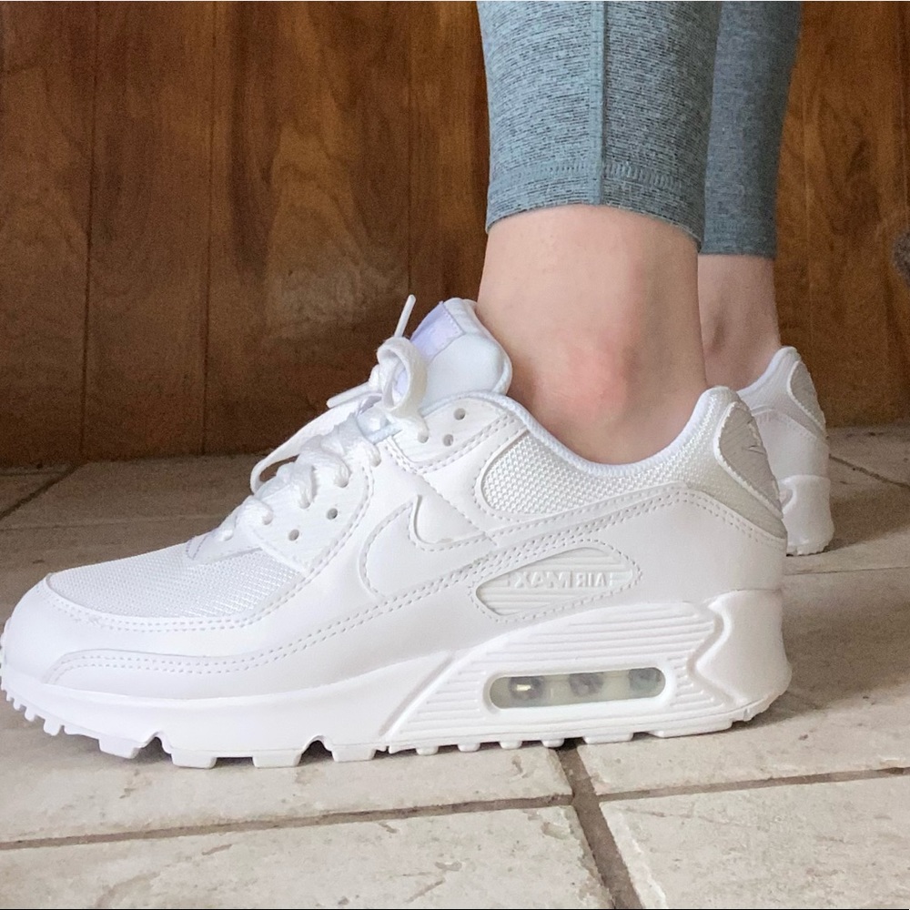 Nike Air Max90 Women’s shoes in white